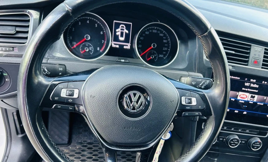 Volkswagen Golf Variant 2019 CNG Manual Image 7