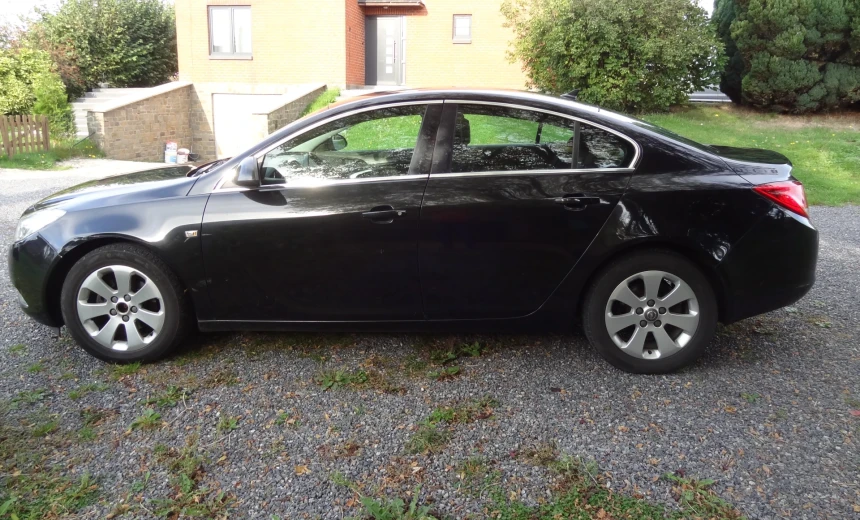 Opel Insignia 2012 Diesel Manual Image 4