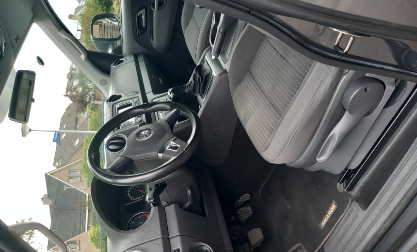 Volkswagen Amarok 2011 Diesel Manual Image 4