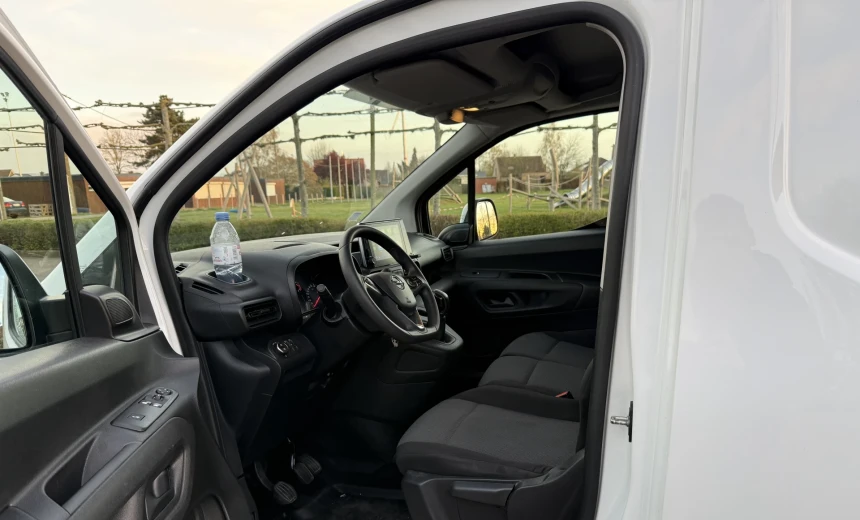 Opel Combo 2020 Diesel Manual Image 6