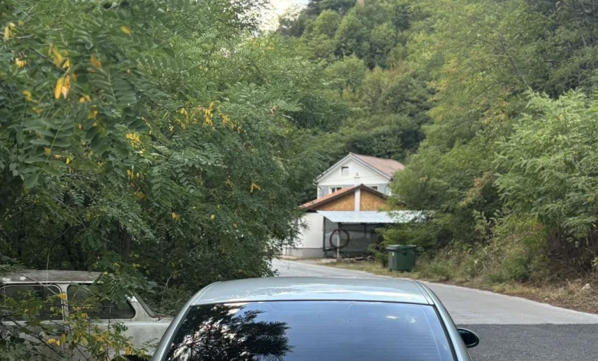 BMW 318 2009 Gasoline Manual Image 13